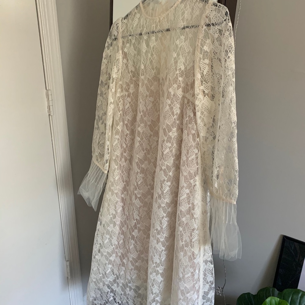 White lace dress